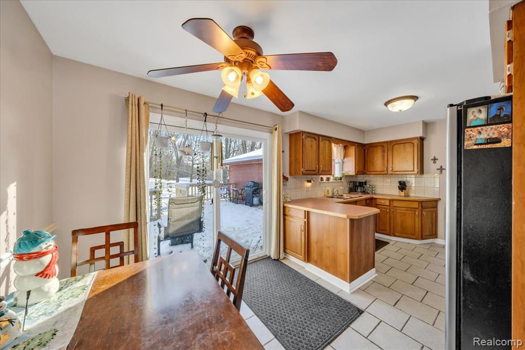 9169 Graytrax Road, Grand Blanc, MI 48439 — Photo 21