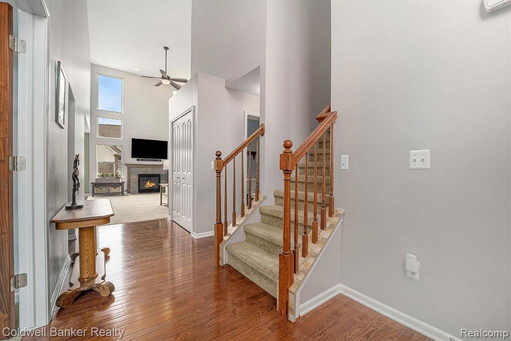 53643 VALLEYWOOD Drive, South Lyon, MI 48178 — Photo 5
