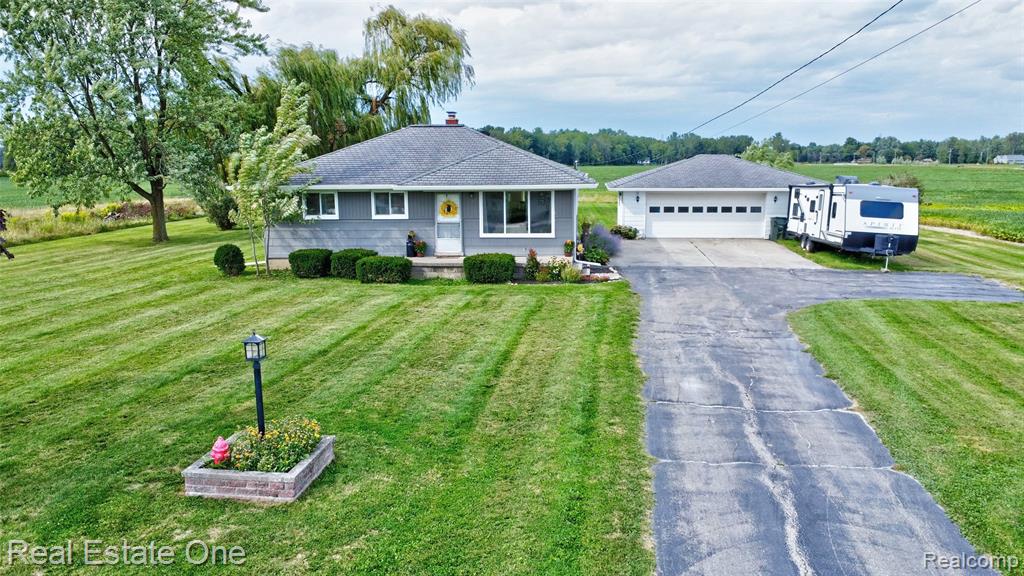 9772 Crawford Road, Columbus, MI — Photo 2