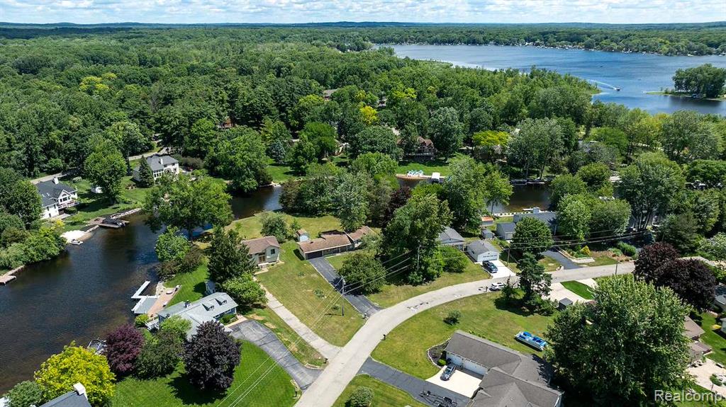 1165 Camelot Drive, Pinckney, MI 48169 — Photo 58