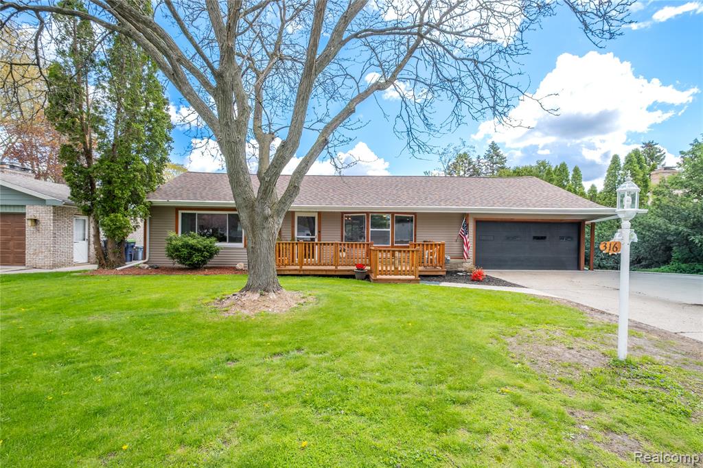 1316 Coolidge Avenue, Saginaw, MI 48638 — Photo 2