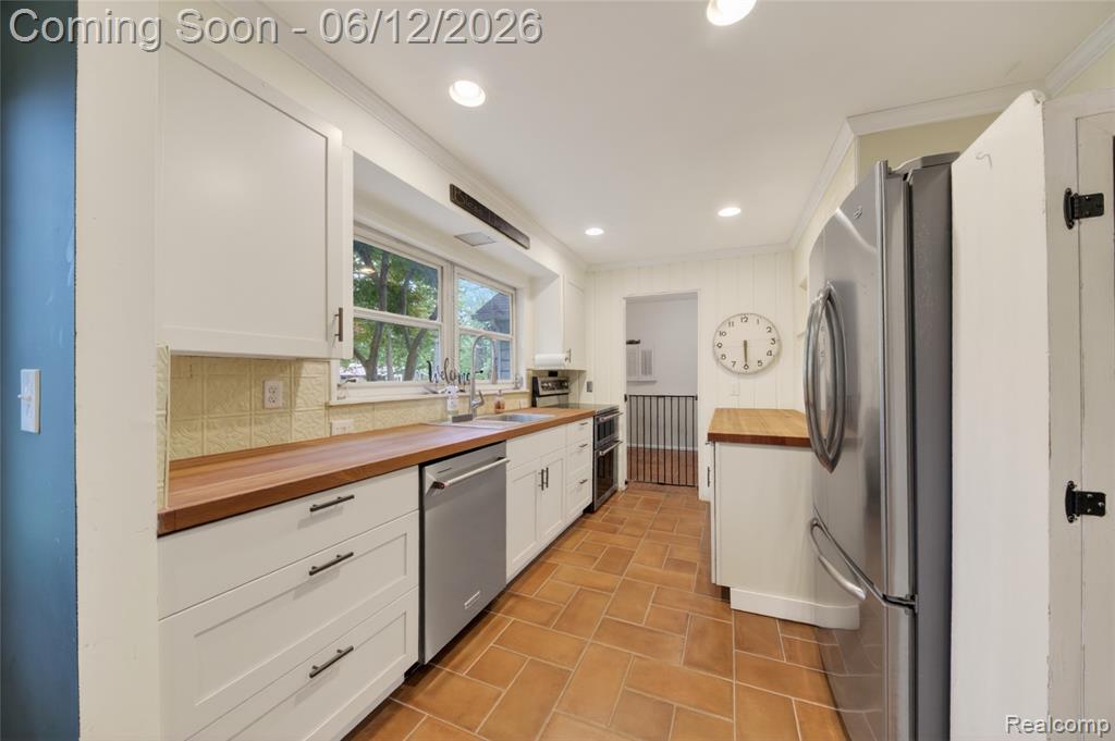 5831 Winans Drive - Photo 5