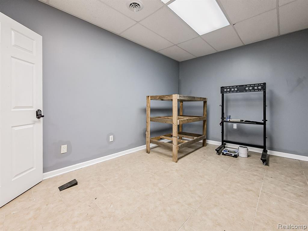 15735 SCHAEFER, Detroit, MI 48227 — Photo 11