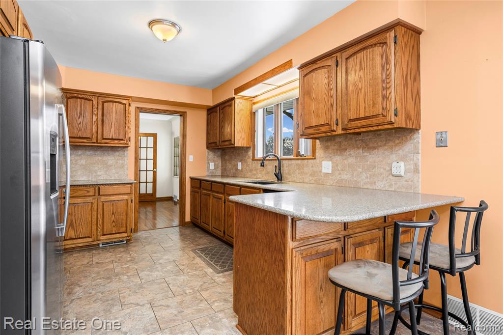 28615 Bloomfield Drive, Lathrup Village, MI 48076 — Photo 19