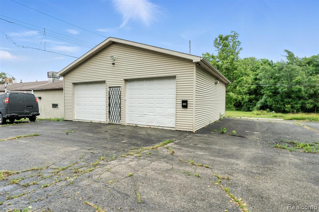 625 Warren Street, Flint, MI 48505 — Photo 4