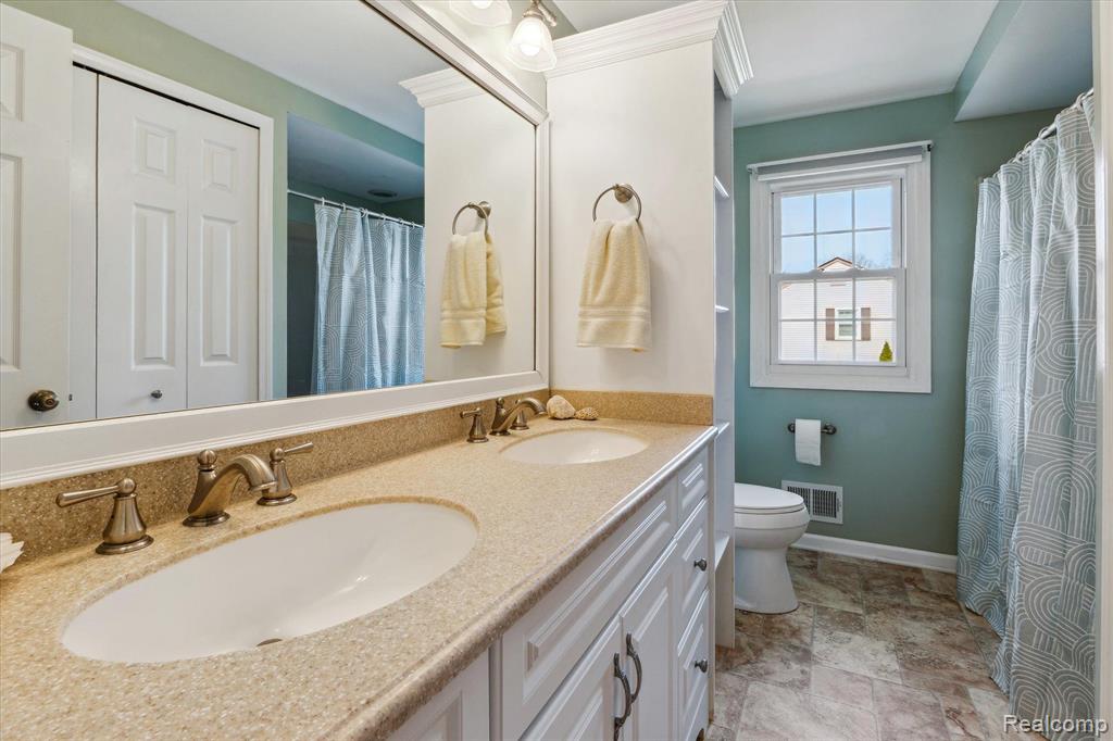 6640 CORRAL, West Bloomfield, MI 48324 — Photo 23