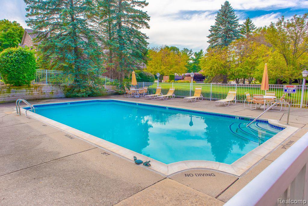 37284 BRENTWOOD Circle, Farmington Hills, MI 48331 — Photo 29
