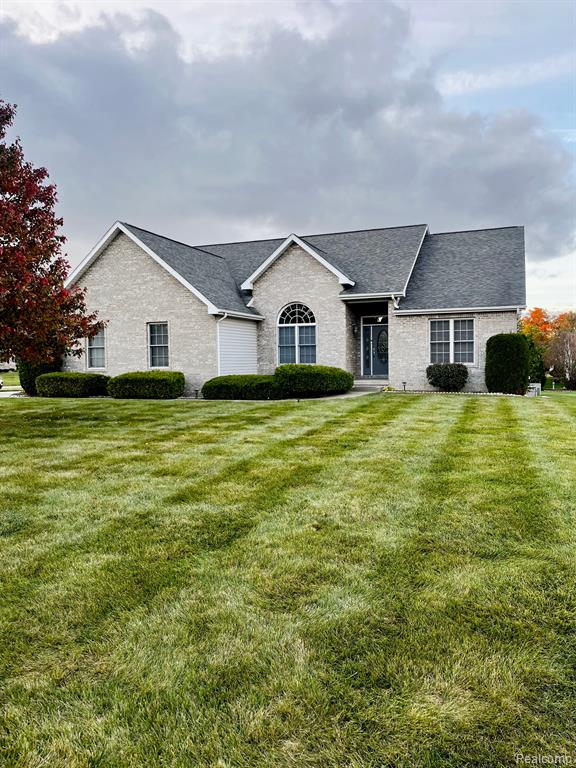 5454 MEADOW CREEK Court, Flint, MI 48532 — front exterior