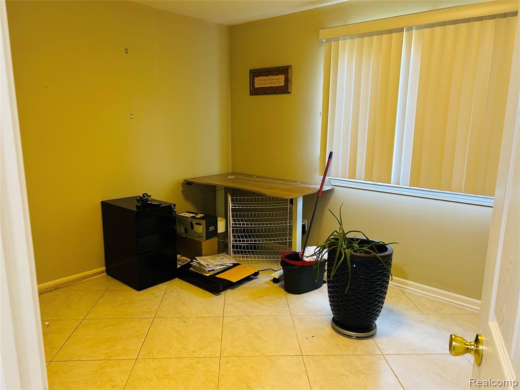 9596 Wheatgrass Lane, Belleville, MI 48111 — Photo 8