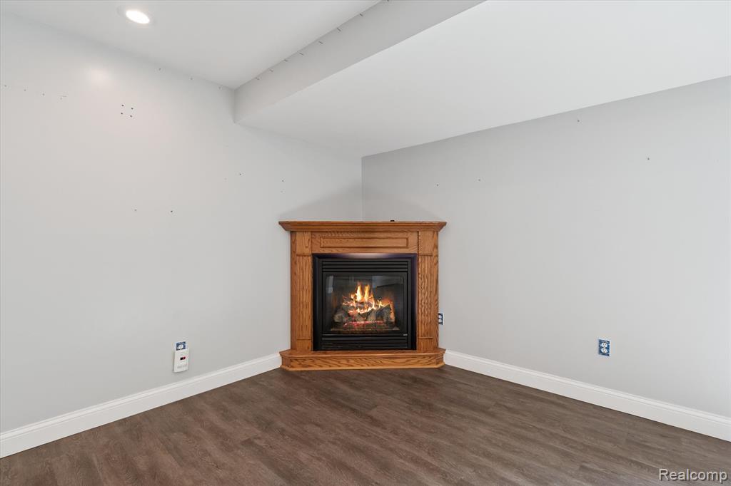 480 Andover Woods Drive, Fenton, MI 48430 — Photo 31