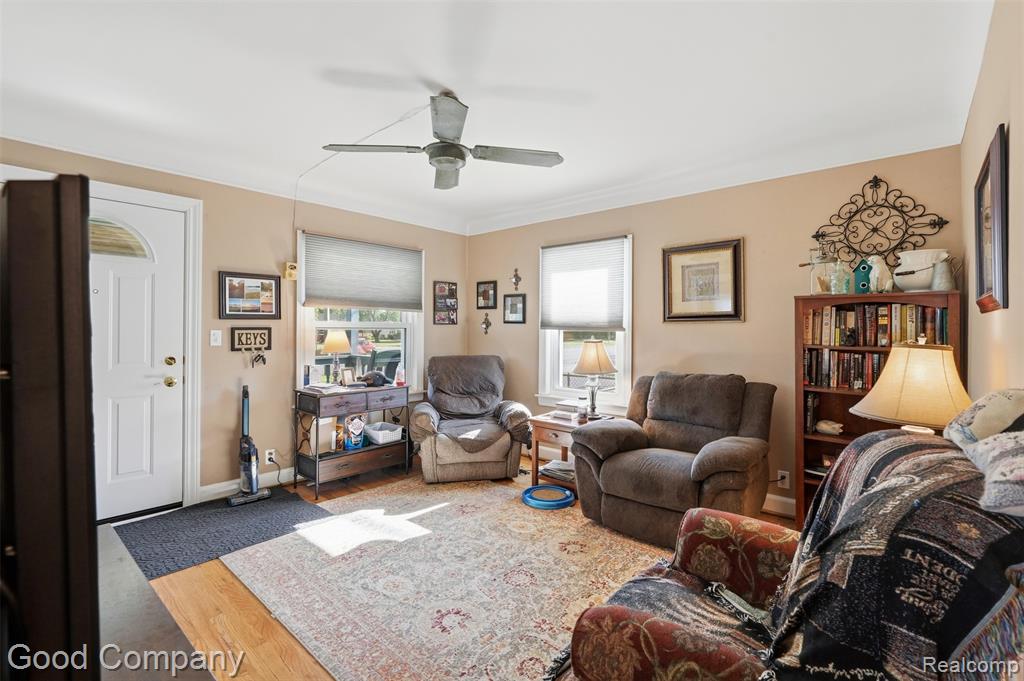 4415 Auburn Road, Shelby Twp, MI 48317 — Photo 3