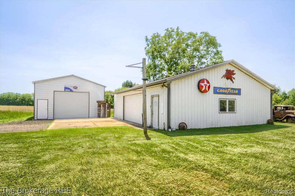 8114 WILSON Road, Otisville, MI 48463 — Photo 31