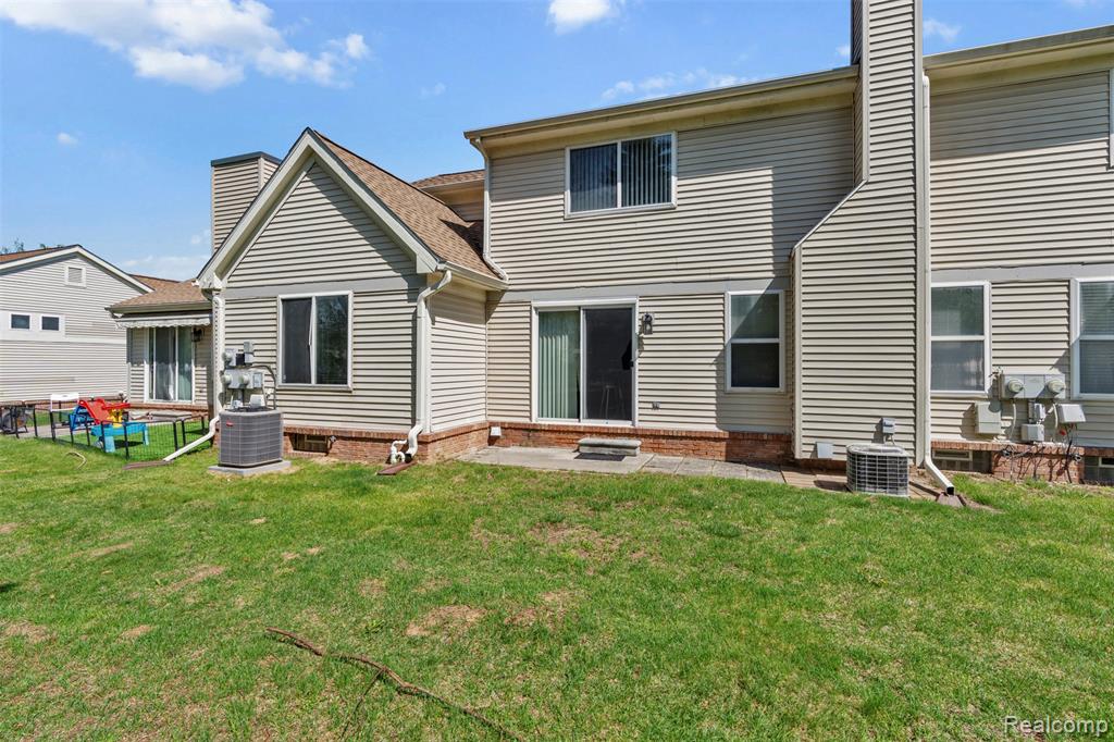 37293 Amhurst Drive, Westland, MI — Photo 24