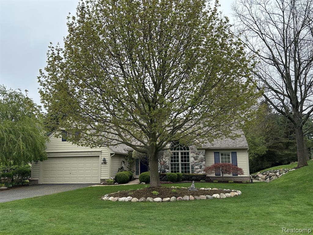 4791 Roundtree Drive