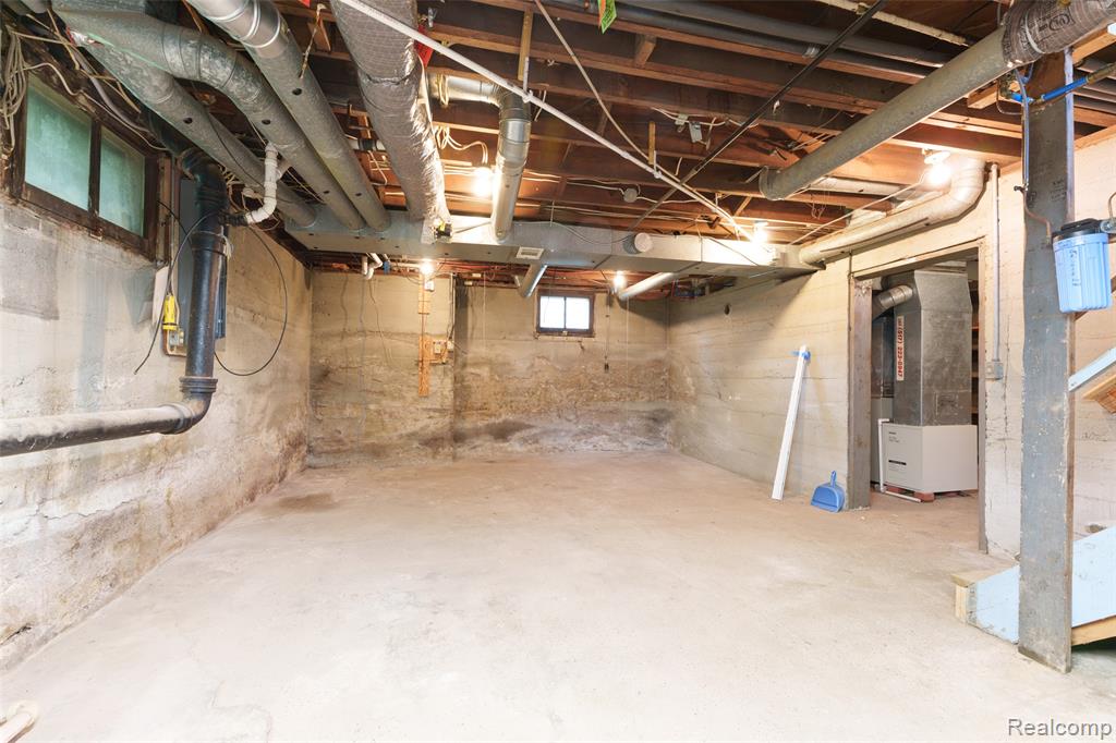 712 E Grand River Avenue, Fowlerville, MI 48836 — Photo 23