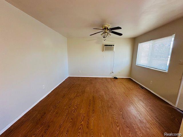 819 FRANK Avenue, Lincoln Park, MI 48146 — Photo 12