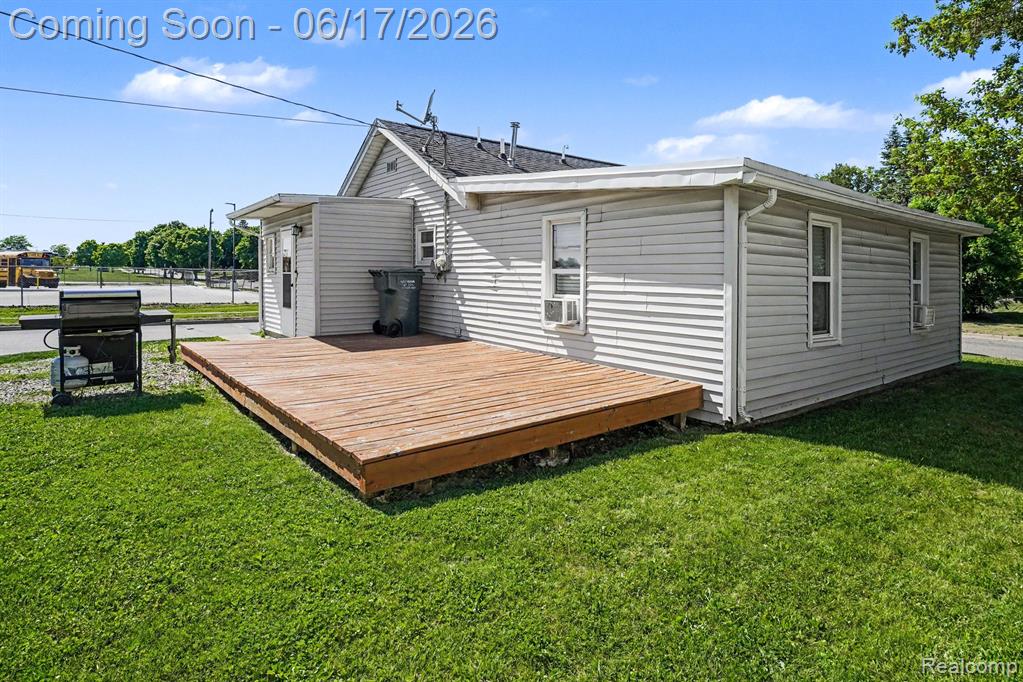 651 S Elm Street, Lapeer, MI 48446 — Photo 13