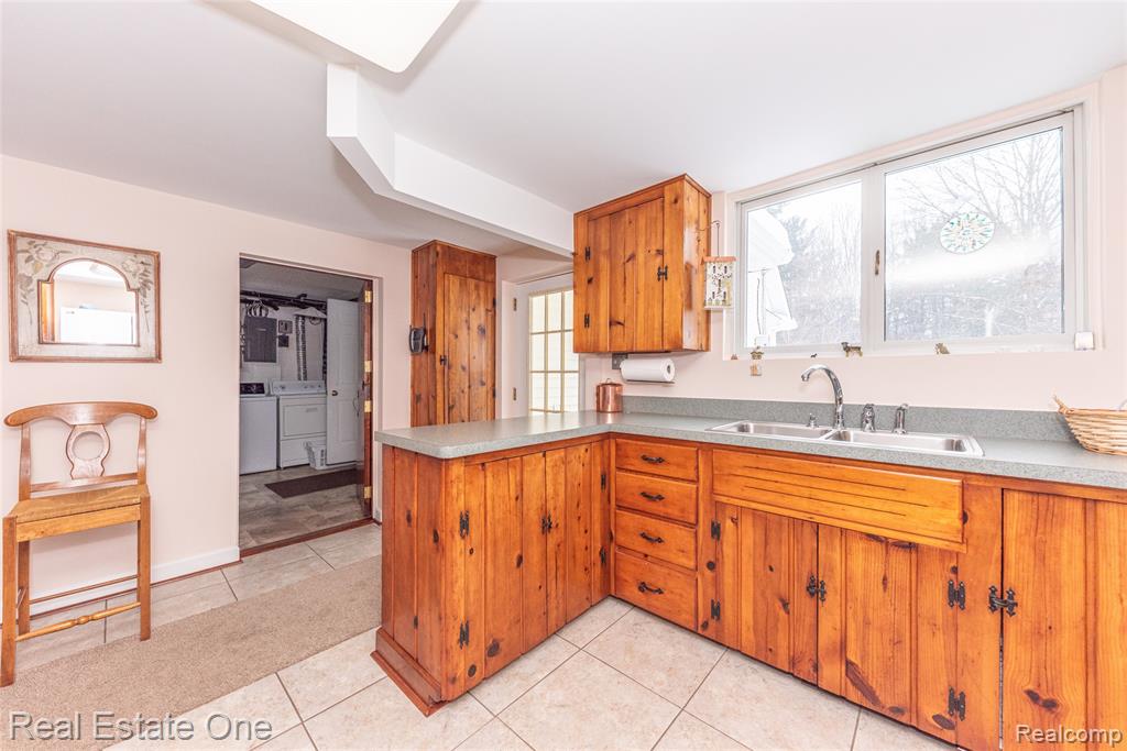 10120 Hyne Road, Brighton, MI 48114 — Photo 14