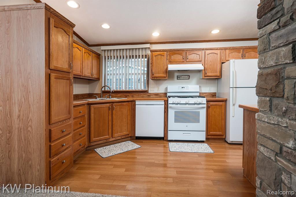 6140 S Branch Lane, Kimball, MI — Photo 7