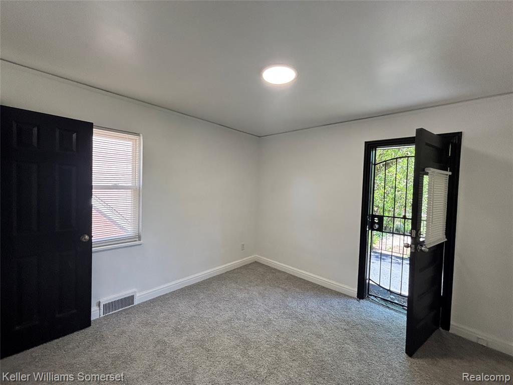 14800 Woodmont Avenue, Detroit, MI 48227 — Photo 19