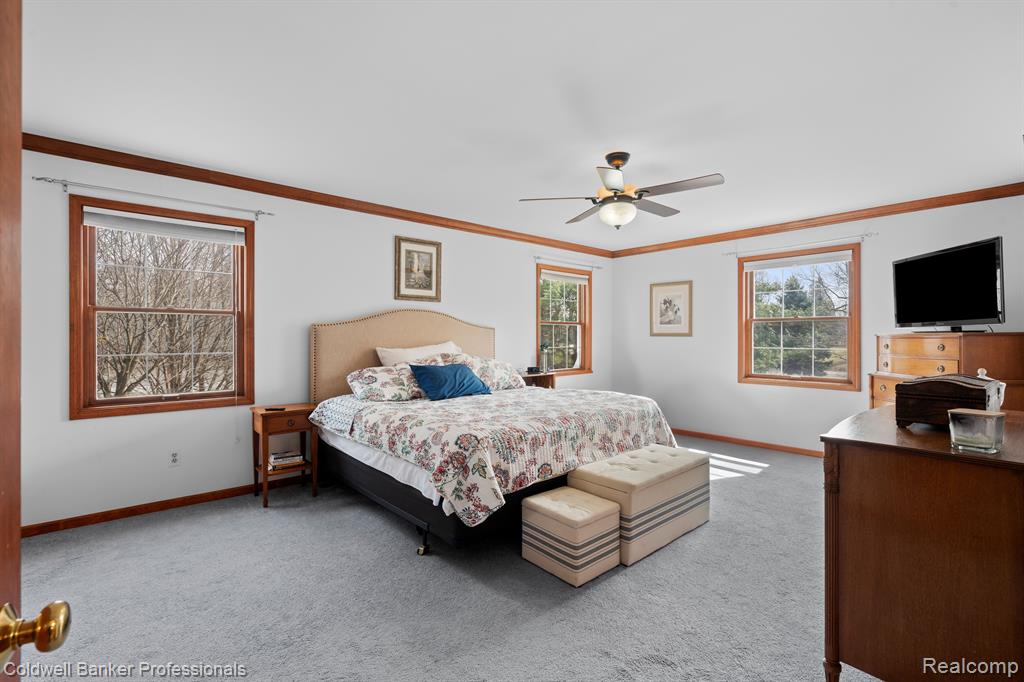 6253 7 MILE Road, South Lyon, MI 48178 — Photo 23