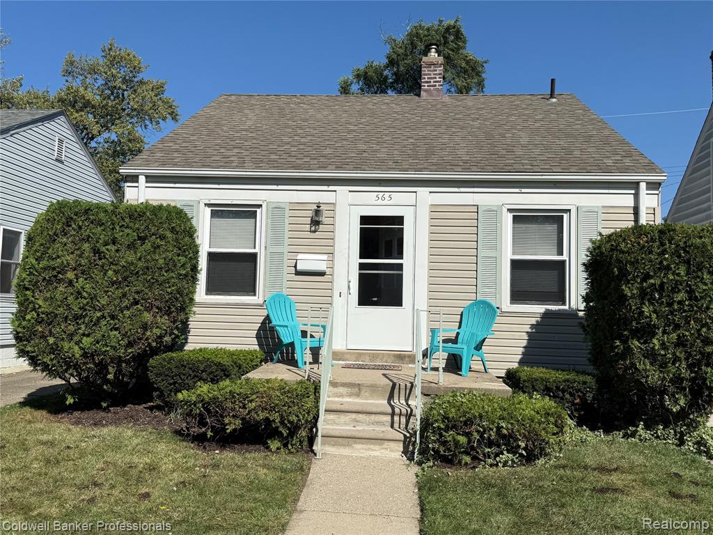 565 E Webster Street, Ferndale, MI 48220 — front exterior