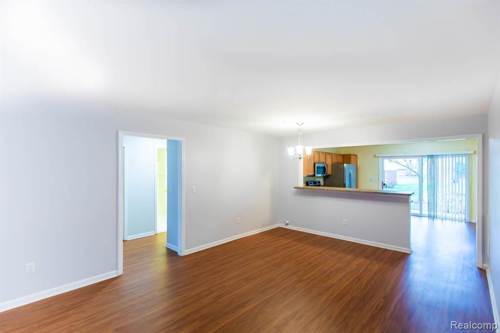 28460 CARLTON WAY Drive, Novi, MI 48377 — Photo 15