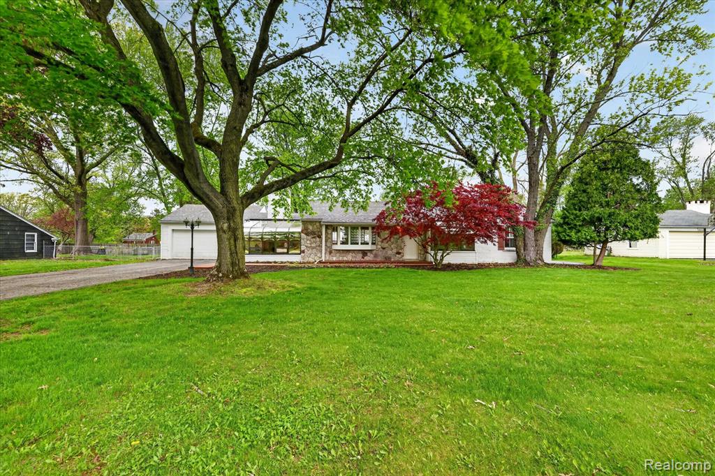 6576 Inkster Road, West Bloomfield, MI — Photo 54