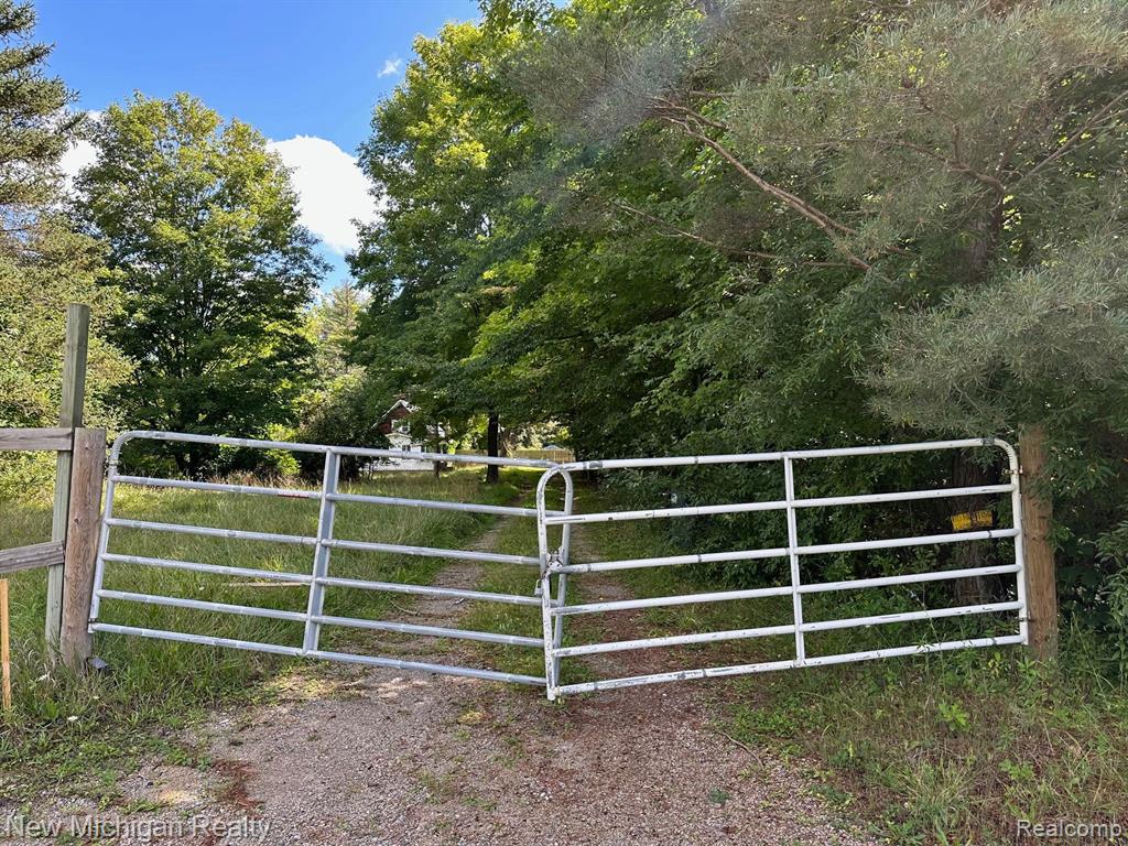 8462 RICH Road, Rich, MI 48744 — Photo 5