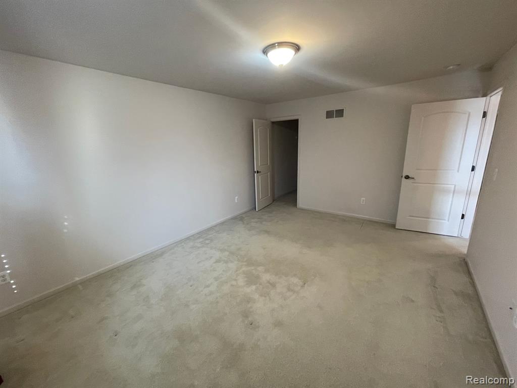 41693 CRANE Way, Novi, MI — Photo 28