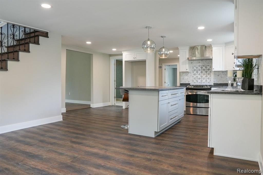 278 W SAINT CLAIR Street, Romeo, MI 48065 — Photo 5