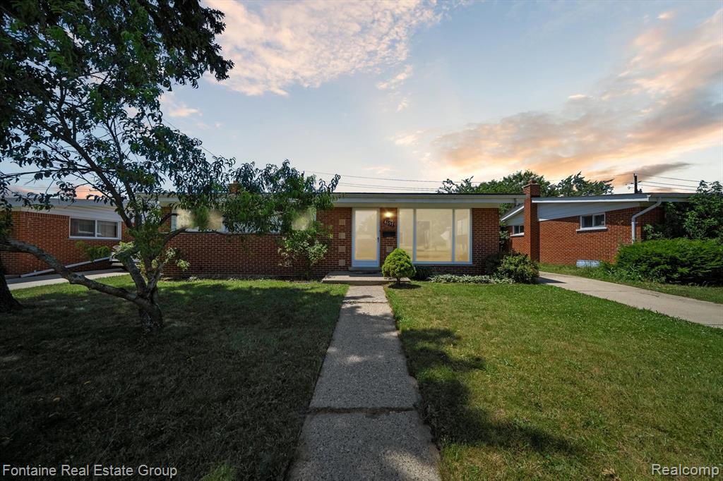 8657 Mercedes Street, Dearborn Heights, MI 48127 — Photo 3