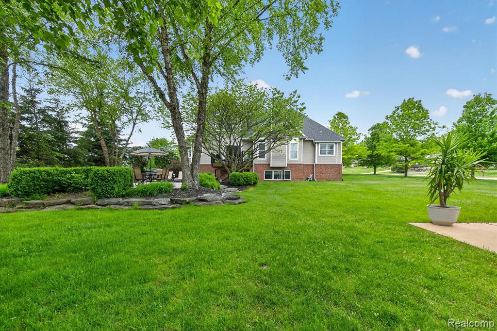 8746 N Hills Court, Howell, MI 48843 — Photo 42