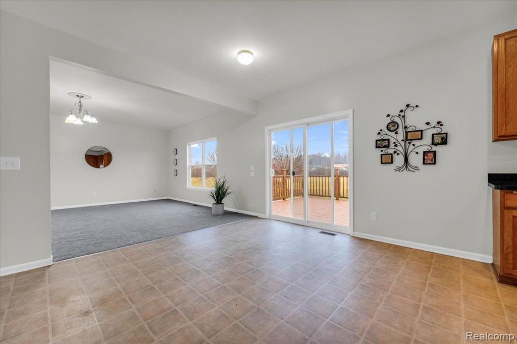 13632 COUNTRY WALK Boulevard, Van Buren, MI 48111 — Photo 15