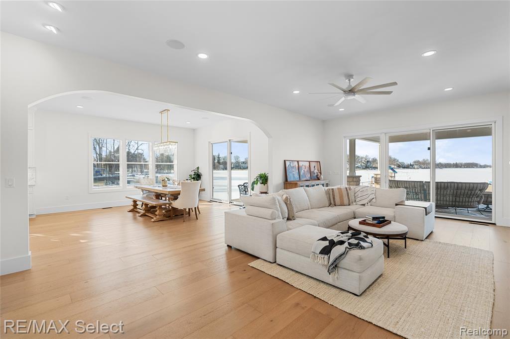 2208 Grove Park Road, Fenton, MI, 48430