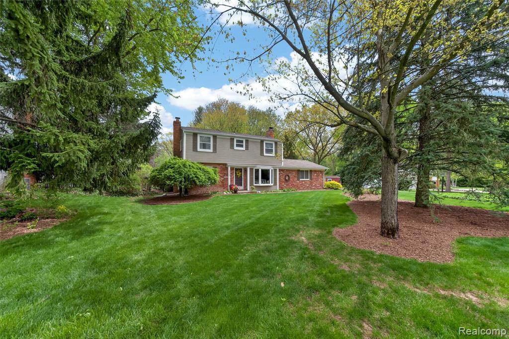 3560 Beach Road, Troy, MI 48084 — Photo 2