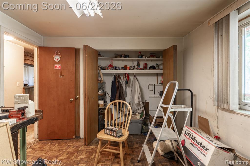 820 Clara Street, Commerce Twp, MI 48390 — Photo 21