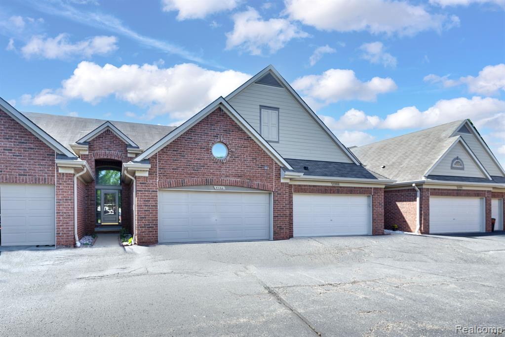 7106 MOORE, Shelby Twp, MI 48317 — Photo 2