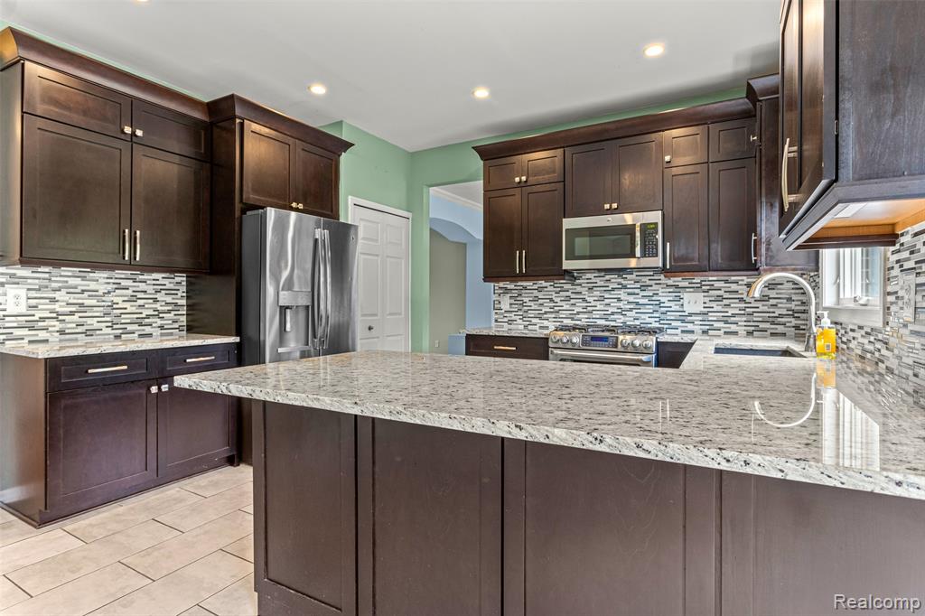 48578 Wildrose Drive, Canton, MI 48187 — Photo 11