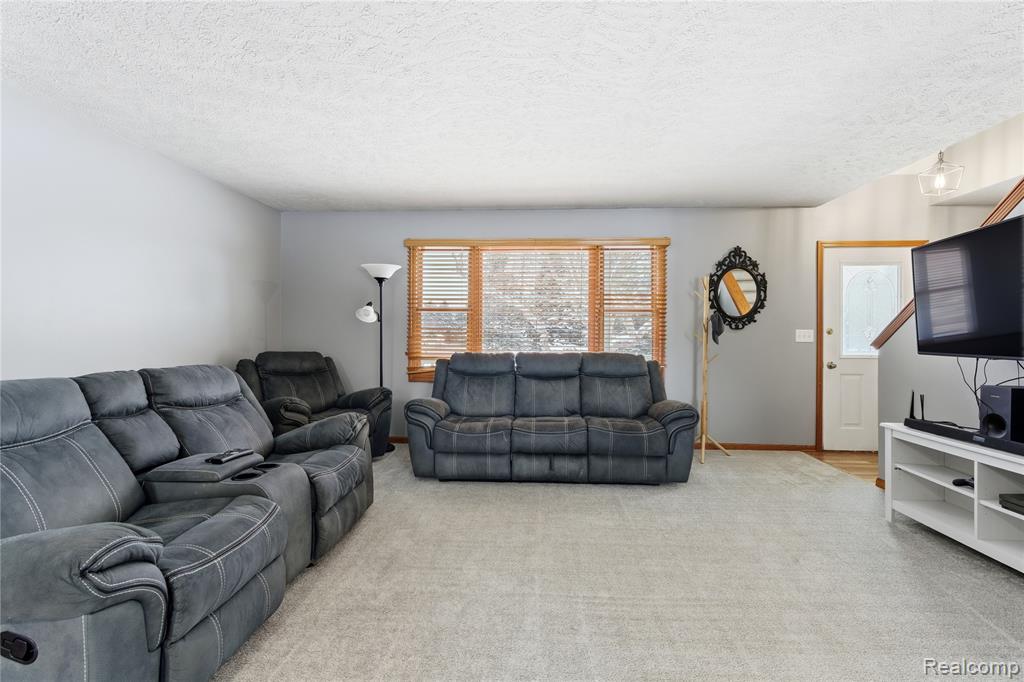 9457 Hollister Road, Laingsburg, MI 48848 — Photo 7