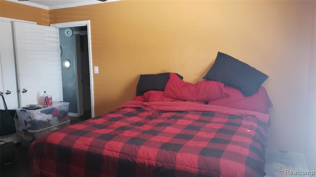 24816 CUSHING Avenue, Eastpointe, MI 48021 — Photo 17