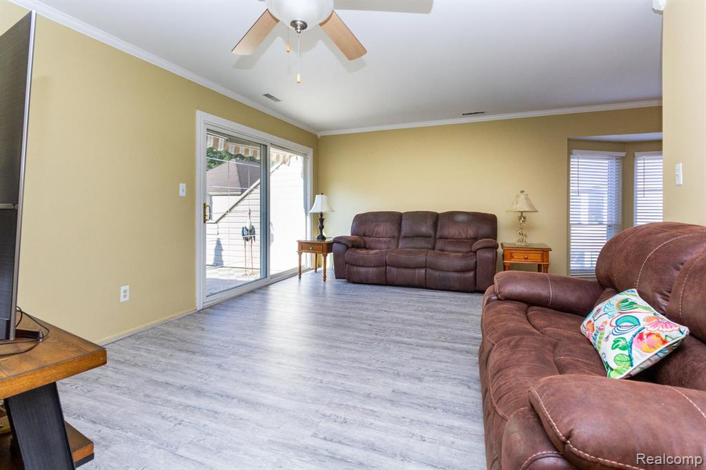 8095 Colony Drive, 23, Grosse Ile, MI 48138 — Photo 8