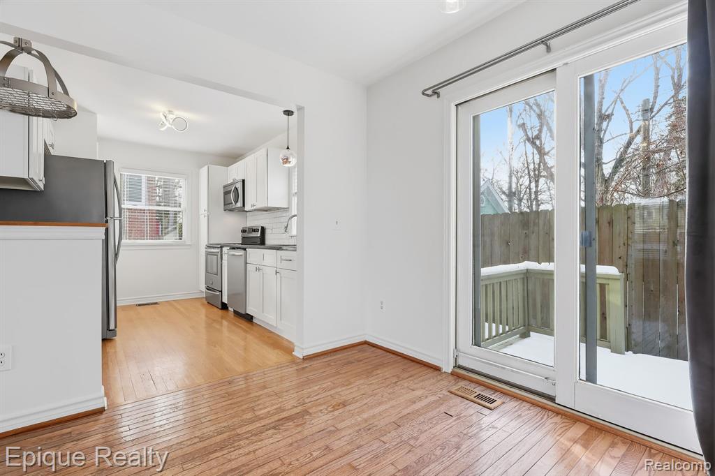 535 W Marshall Street, Fenton, MI 48220 — Photo 8