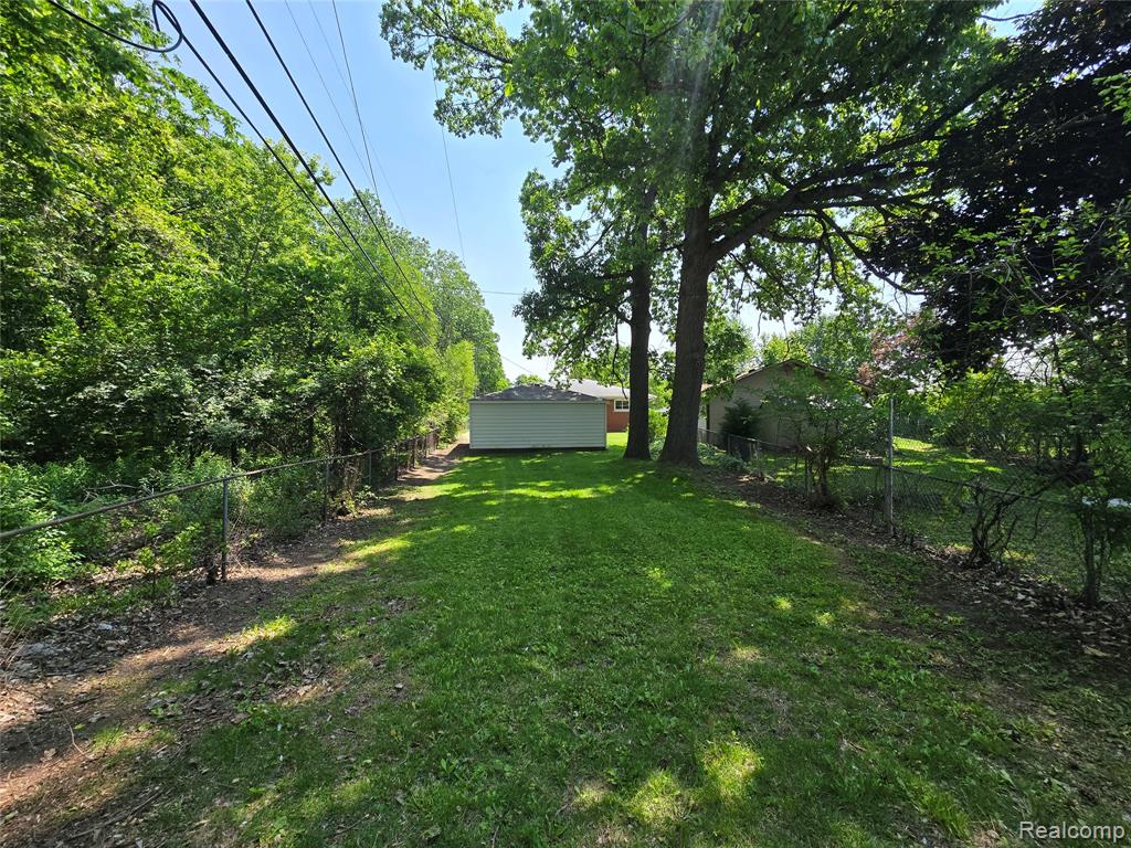 7621 N Wildwood Street, Westland, MI — Photo 39