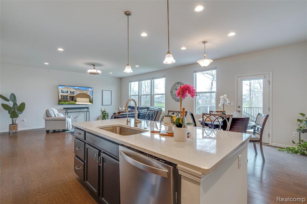 58904 Calabrese Drive, South Lyon, MI 48178 — Photo 18