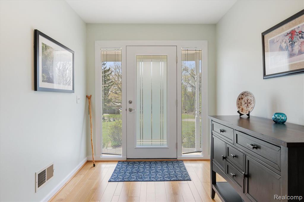 7915 LITTLE FARM Lane, West Bloomfield, MI — Photo 9