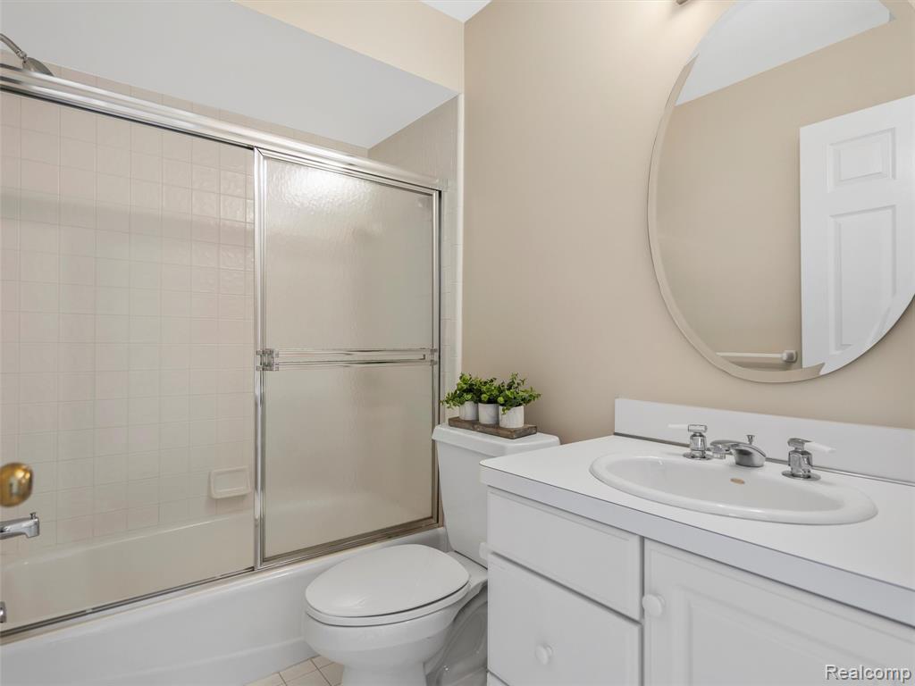 718 Upper Scotsborough Way, Bloomfield Hills, MI 48304 — Photo 32