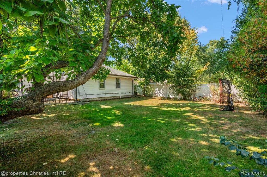 4402 Berkshire Road, Royal Oak, MI 48073 — Photo 27