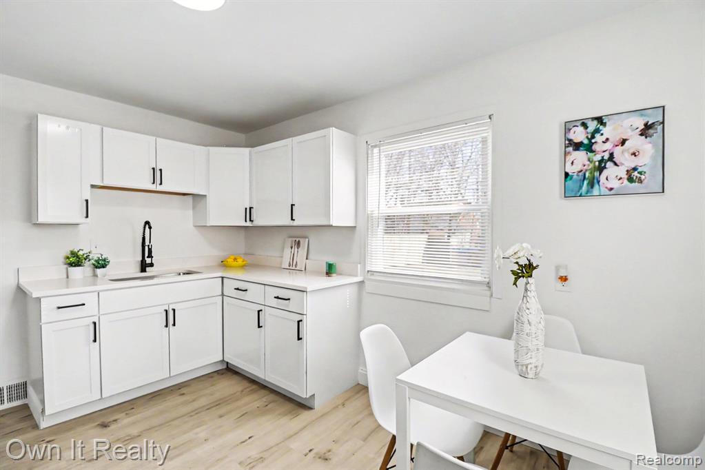12066 Bramell, Redford, MI 48239 — Photo 9
