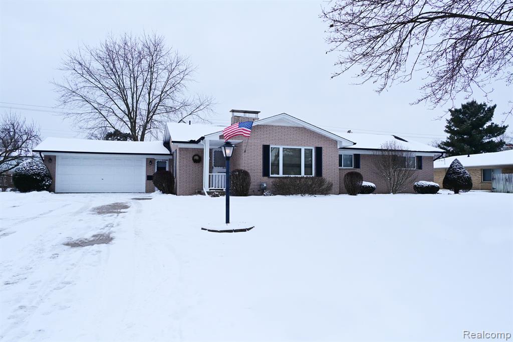 4160 MONTGOMERY Drive, Shelby Twp, MI 48316 — Photo 2